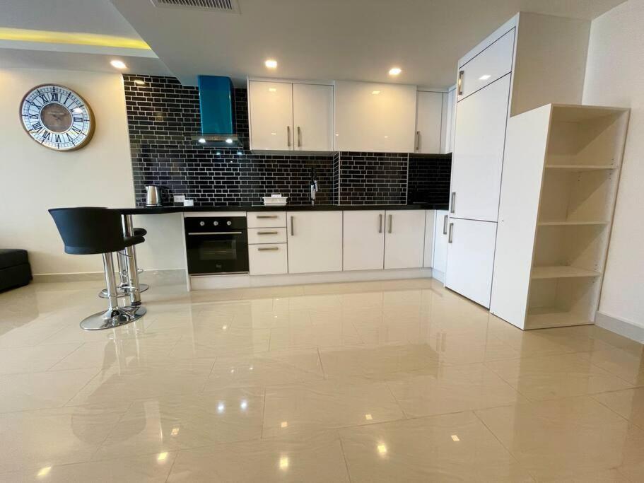Large Luxury, Pool View, Grand Avenue, Pattaya - 202 Apartment ภายนอก รูปภาพ